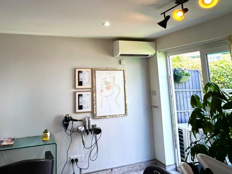 Beauty Salon Commerical air conditioning installation split system