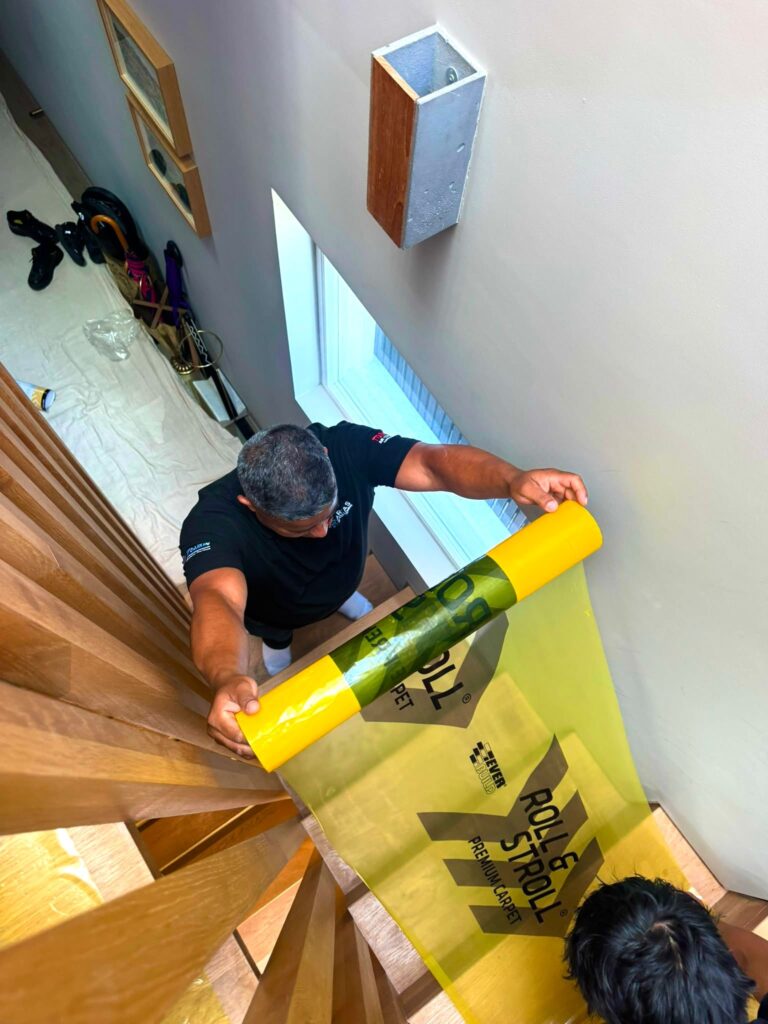 Setting up floor cover for stairs